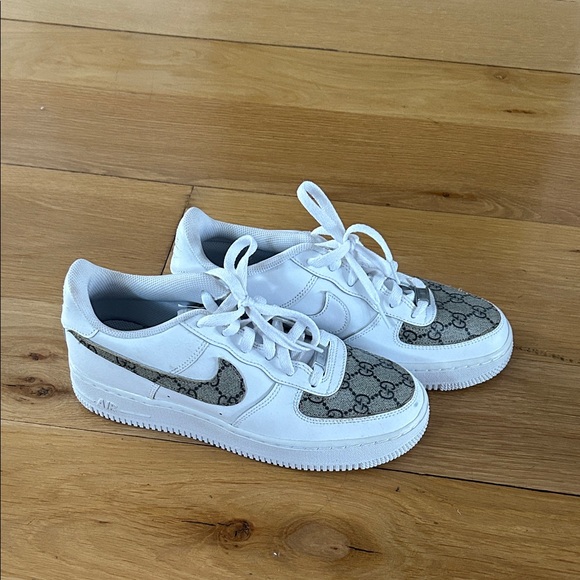 New Nike Air Force 1 White Sneakers with custom Gucci details. - Picture 4 of 5